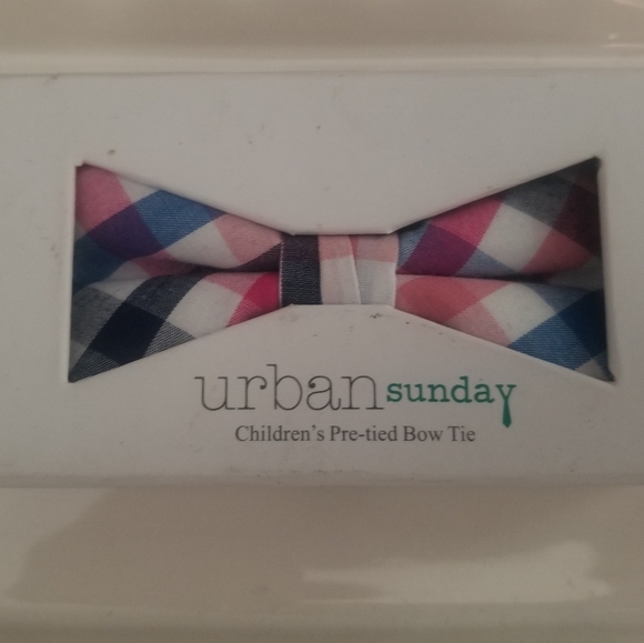 New in Box Urban sunday Children's Pre-tied Bow Tie - Picture 4 of 4